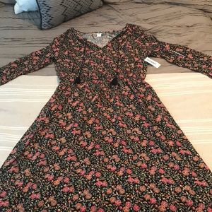 Size medium ankle length old navy dress.